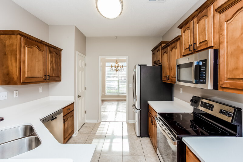 2,045/Mo, 610 Classic Dr N Hernando, MS 38632 Kitchen View 2