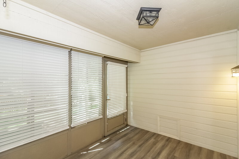 2,810/Mo, 7309 Germantown Trail Memphis, TN 38125 Sun Room View