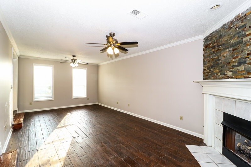 2,140/Mo, 6044 Woodstock Hills Dr Millington, TN 38053 Living Room View