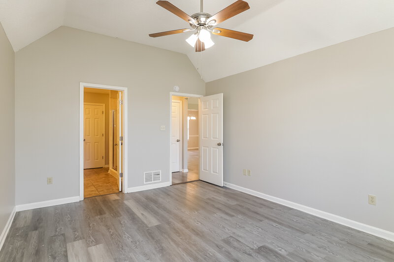 1,750/Mo, 7364 Wendy Way Walls, MS 38680 Main Bedroom View 2