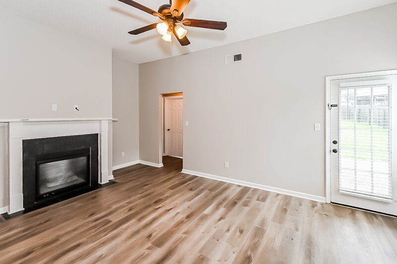 2,080/Mo, 356 Vaiden Ridge Dr S Hernando, MS 38632 Living Room View