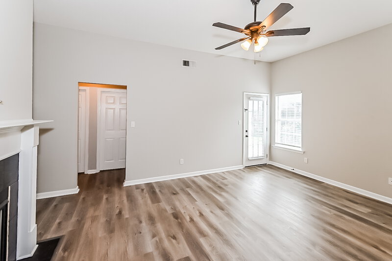 2,080/Mo, 356 Vaiden Ridge Dr S Hernando, MS 38632 Living Room View 3