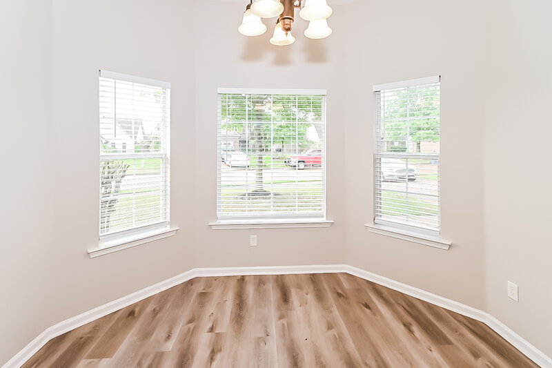 2,080/Mo, 356 Vaiden Ridge Dr S Hernando, MS 38632 Dining Room View