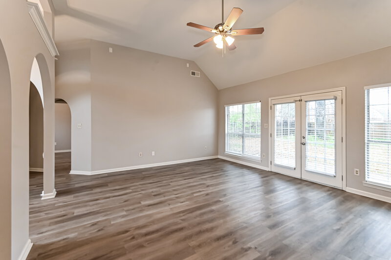 2,095/Mo, 7376 Wendy Way Walls, MS 38680 Living Room View 2