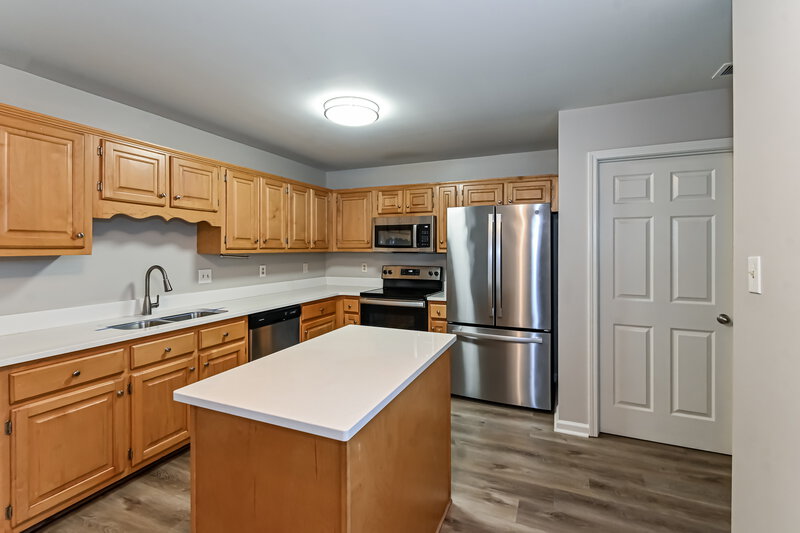 2,095/Mo, 7376 Wendy Way Walls, MS 38680 Kitchen View 3