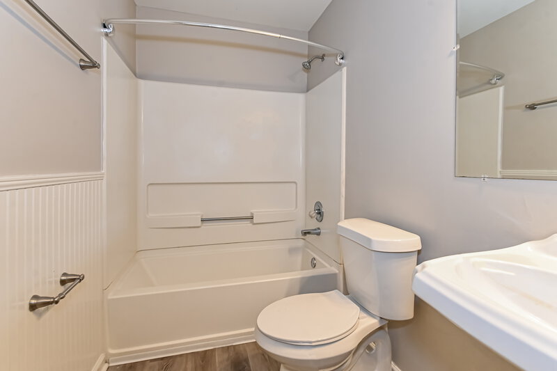 2,095/Mo, 7376 Wendy Way Walls, MS 38680 Bathroom View