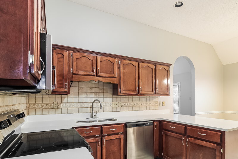 3,320/Mo, 1728 Edgeburg Ln Cordova, TN 38016 Kitchen View 2