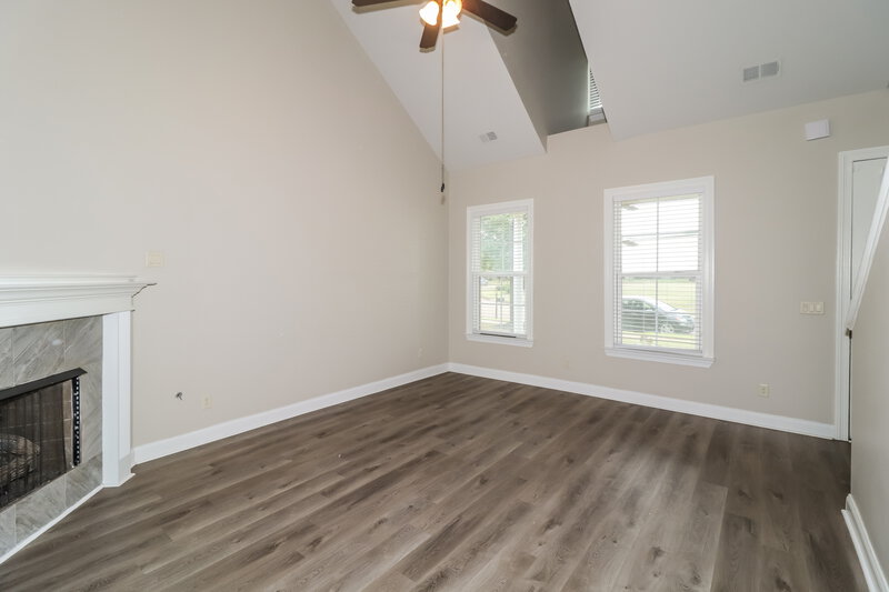 2,190/Mo, 4743 W Petite Loop Olive Branch, MS 38654 Living Room View