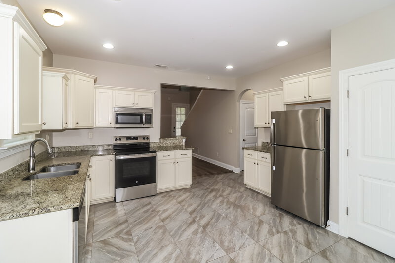 2,190/Mo, 4743 W Petite Loop Olive Branch, MS 38654 Kitchen View 2