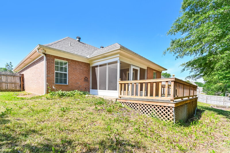 2,220/Mo, 70 Desoto Ave Hernando, MS 38632 Rear View