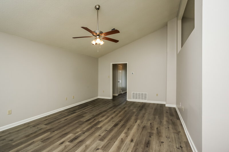 1,640/Mo, 7196 Atterbury Cir W Southaven, MS 38671 Living Room View 2