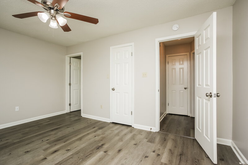 1,640/Mo, 7196 Atterbury Cir W Southaven, MS 38671 Main Bedroom View