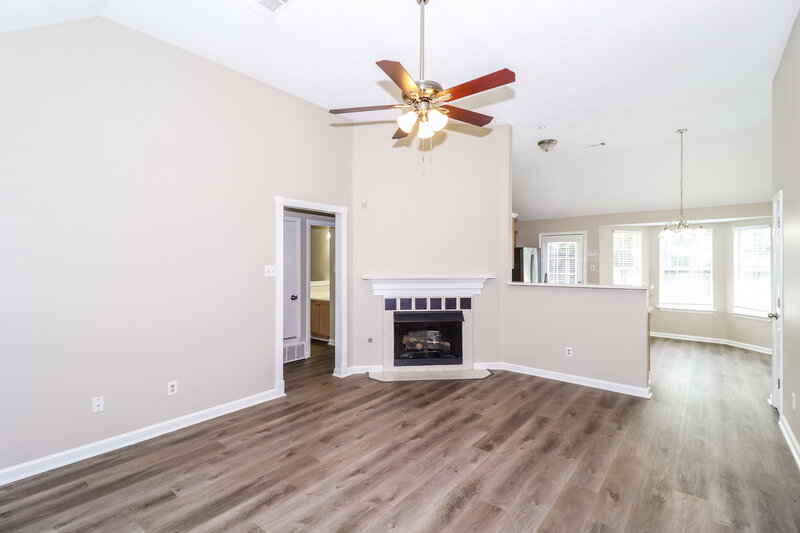 1,840/Mo, 80 Village Dr Oakland, TN 38060 Living Room View