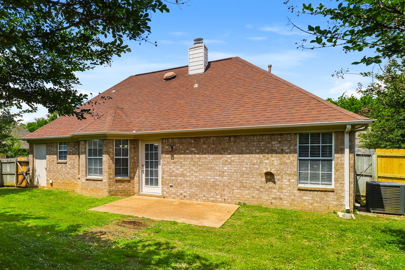1,840/Mo, 80 Village Dr Oakland, TN 38060 Rear View