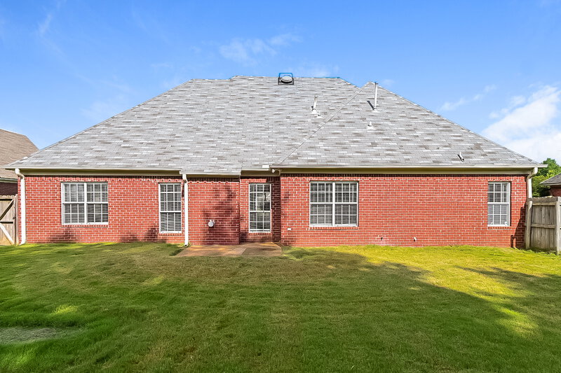1,900/Mo, 5675 Michaelson Dr Olive Branch, MS 38654 Rear View