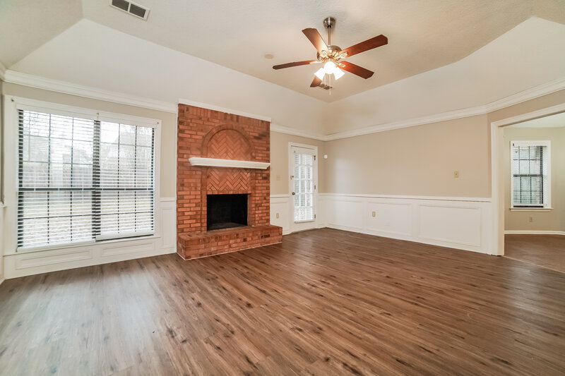 1,760/Mo, 8672 Debbie Kay Ln Memphis, TN 38018 Living Room View 2