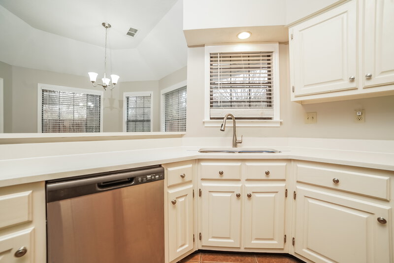 1,760/Mo, 8672 Debbie Kay Ln Memphis, TN 38018 Kitchen View 2