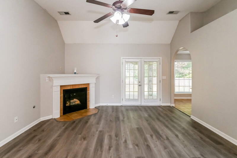 2,010/Mo, 157 Pebble Creek Cove E Hernando, MS 38632 Living Room View