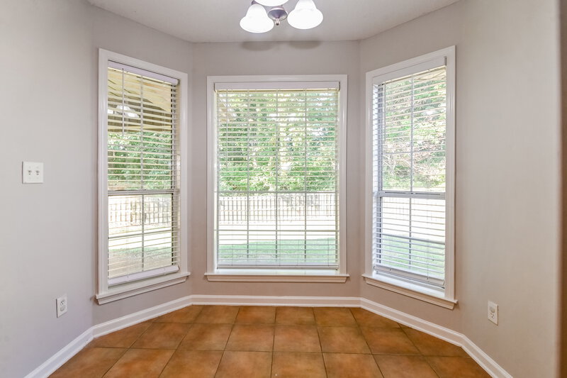 2,010/Mo, 157 Pebble Creek Cove E Hernando, MS 38632 Breakfast Nook View