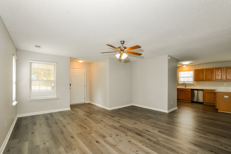 2,100/Mo, 9961 Fox Run Dr Olive Branch, MS 38654 Living Room View