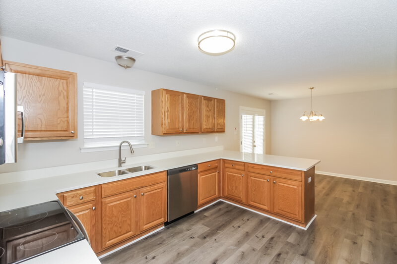 2,300/Mo, 9961 Fox Run Dr Olive Branch, MS 38654 Kitchen View 2