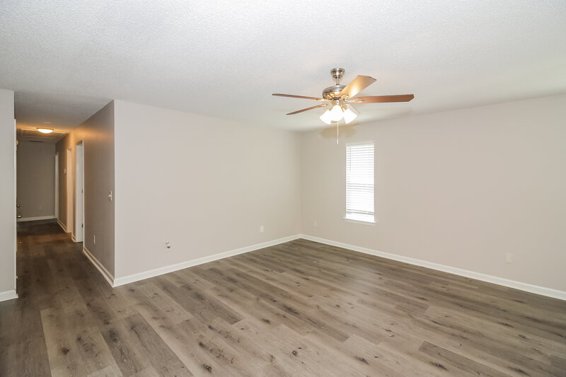 2,300/Mo, 9961 Fox Run Dr Olive Branch, MS 38654 Main Bedroom View 3
