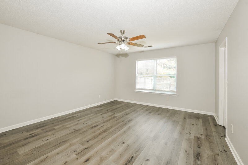 2,100/Mo, 9961 Fox Run Dr Olive Branch, MS 38654 Main Bedroom View