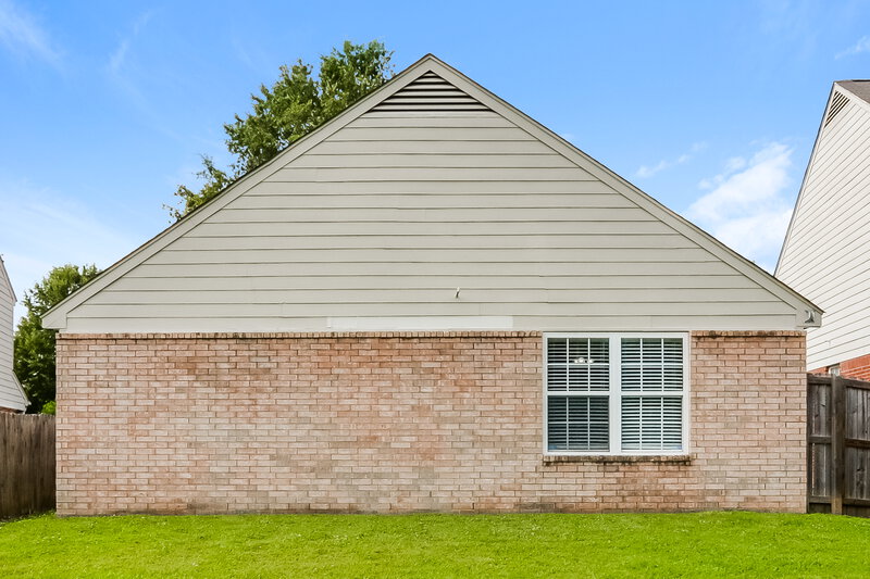 2,100/Mo, 9961 Fox Run Dr Olive Branch, MS 38654 Rear View
