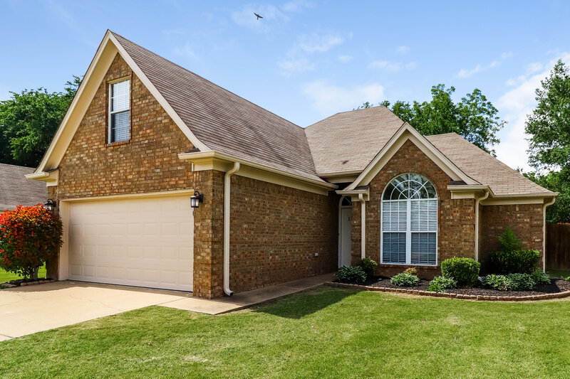 1,835/Mo, 105 Clay Hills Dr Oakland, TN 38060 Front View