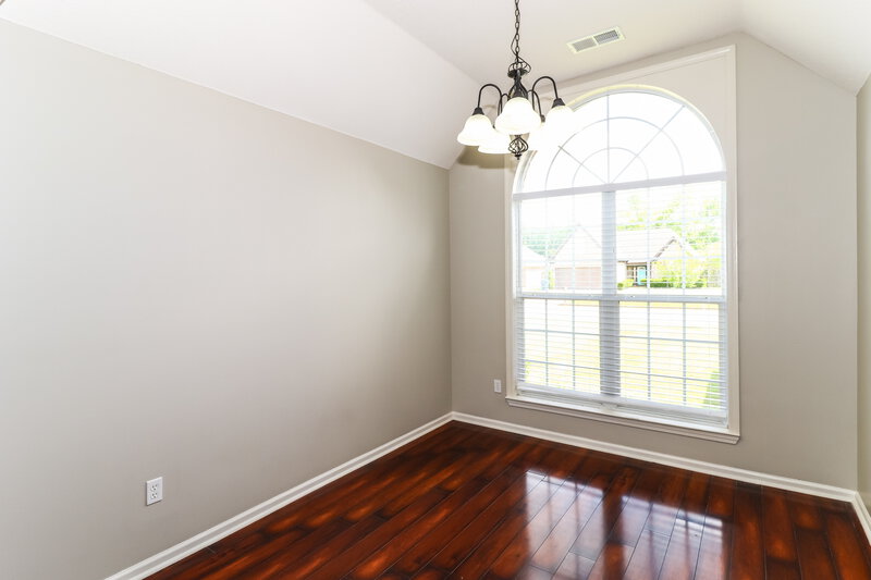 1,835/Mo, 105 Clay Hills Dr Oakland, TN 38060 Dining Room View