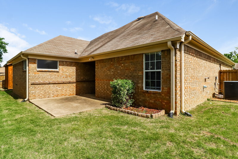 1,835/Mo, 105 Clay Hills Dr Oakland, TN 38060 Rear View