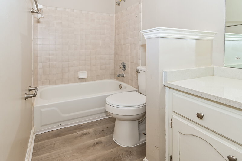 2,565/Mo, 7653 Dexter Run Cir Cordova, TN 38016 Bathroom View