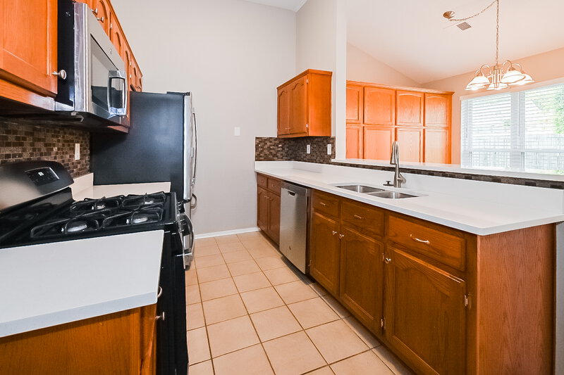 1,600/Mo, 5621 April Dr Southaven, MS 38671 Kitchen View