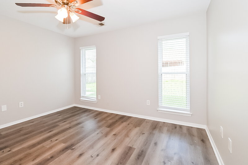 1,600/Mo, 5621 April Dr Southaven, MS 38671 Main Bedroom View 2
