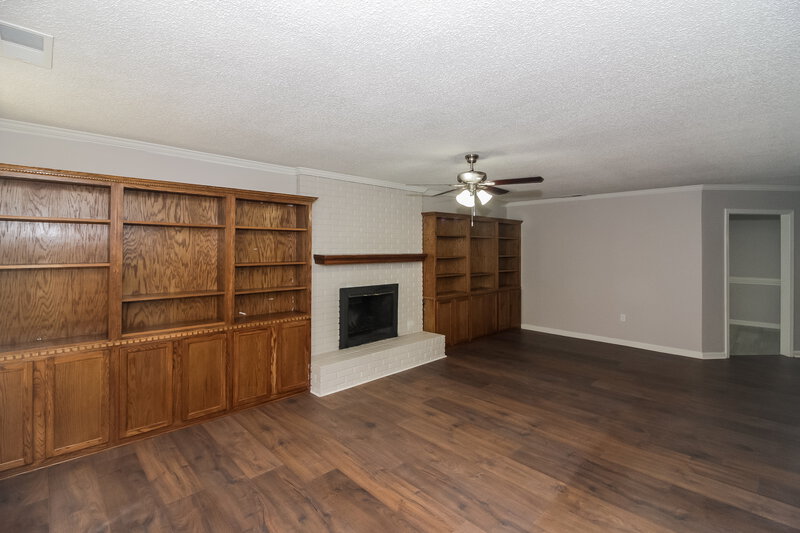 2,200/Mo, 7308 Alexander Rd Olive Branch, MS 38654 Living Room View