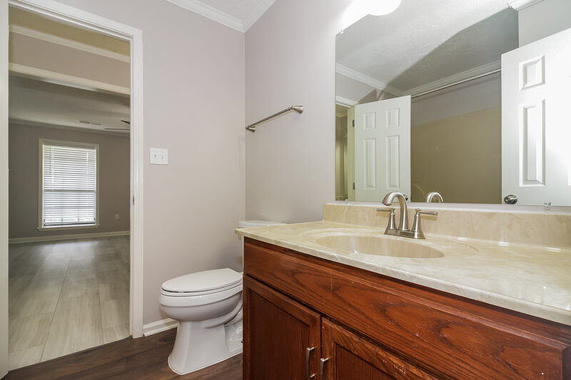 2,200/Mo, 7308 Alexander Rd Olive Branch, MS 38654 Main Bathroom View