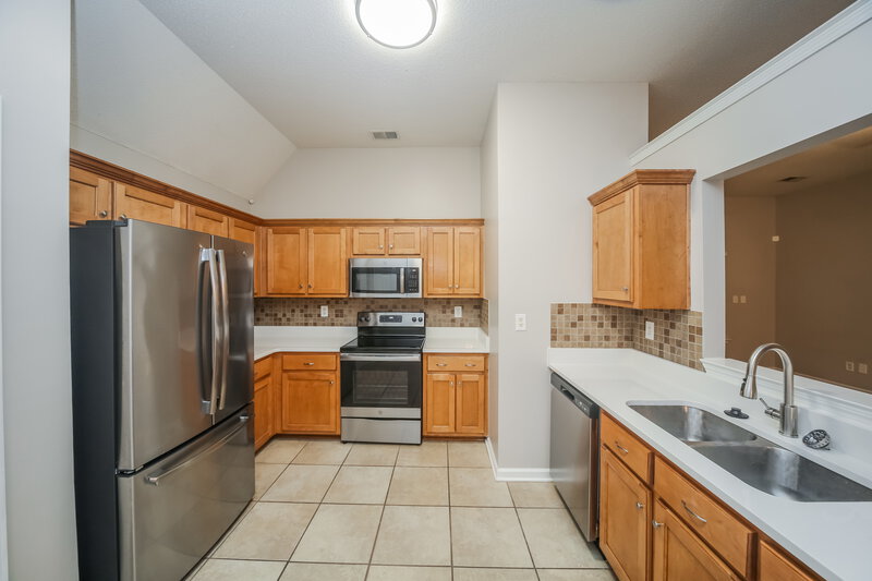 1,910/Mo, 965 Parham Dr Southaven, MS 38671 Kitchen View