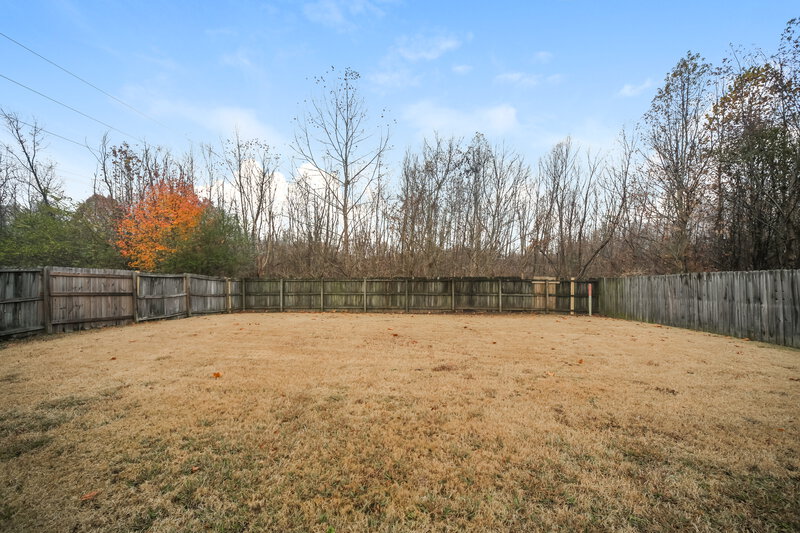 1,910/Mo, 965 Parham Dr Southaven, MS 38671 Backyard View