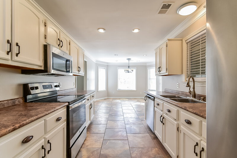 2,285/Mo, 4621 Jessica Dr Southaven, MS 38671 Kitchen View