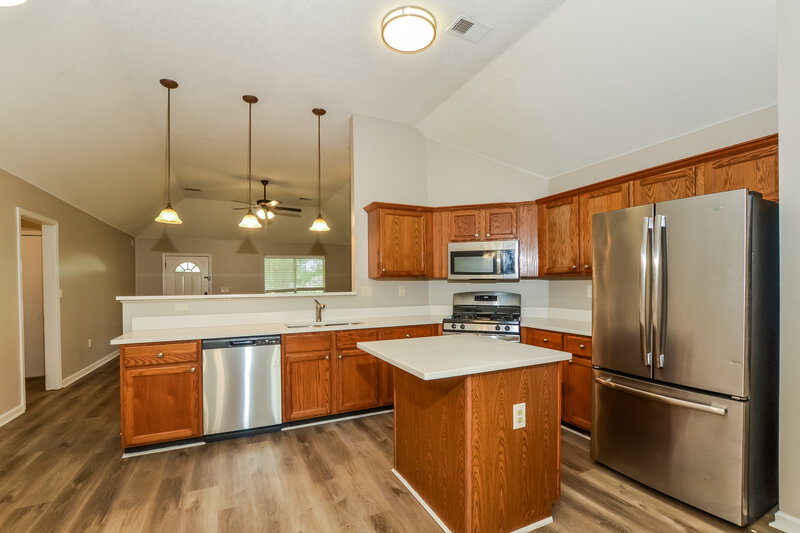 1,885/Mo, 7100 Hunters Horn Dr Olive Branch, MS 38654 Kitchen View 3