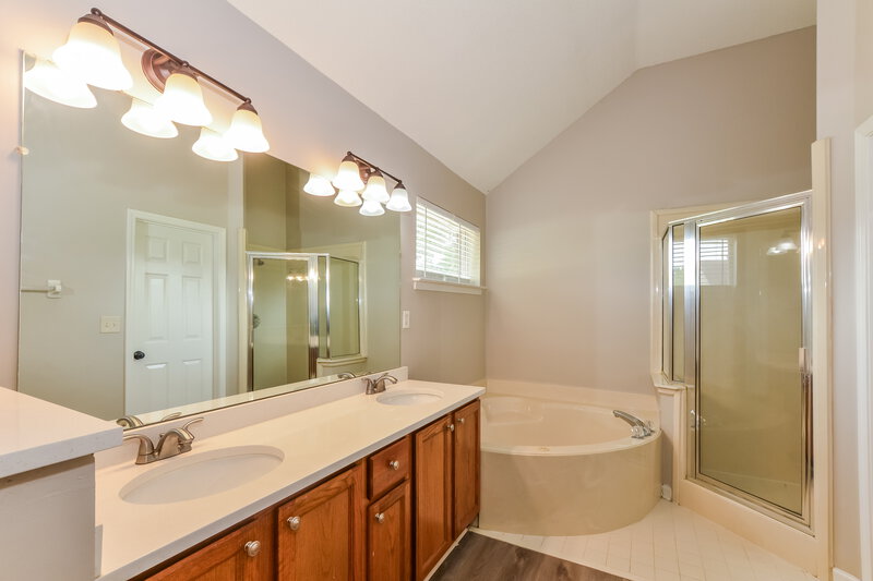 1,885/Mo, 7100 Hunters Horn Dr Olive Branch, MS 38654 Main Bathroom View