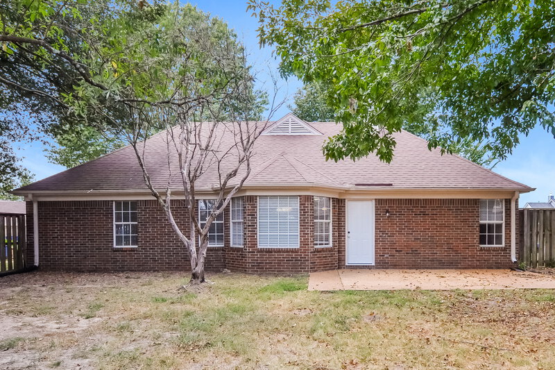 1,885/Mo, 7100 Hunters Horn Dr Olive Branch, MS 38654 Rear View 2