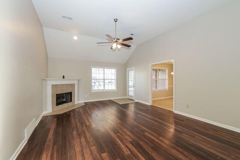 2,340/Mo, 120 Brookwood Cir Oakland, TN 38060 Living Room View