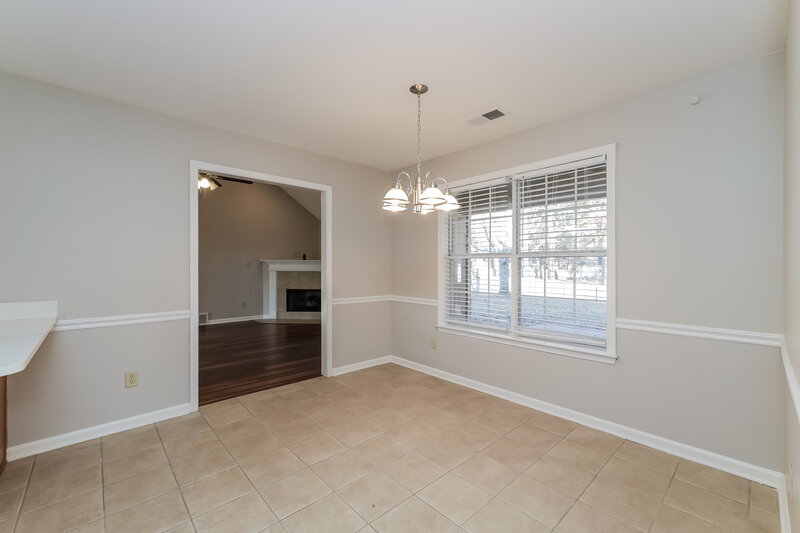 2,340/Mo, 120 Brookwood Cir Oakland, TN 38060 Breakfast Nook View 2