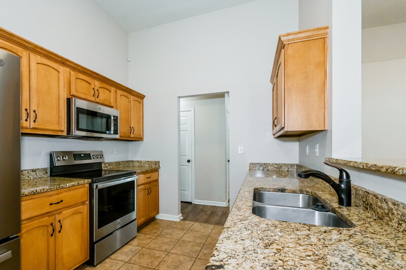 2,415/Mo, 8873 Lezlarken Ln Olive Branch, MS 38654 Kitchen View