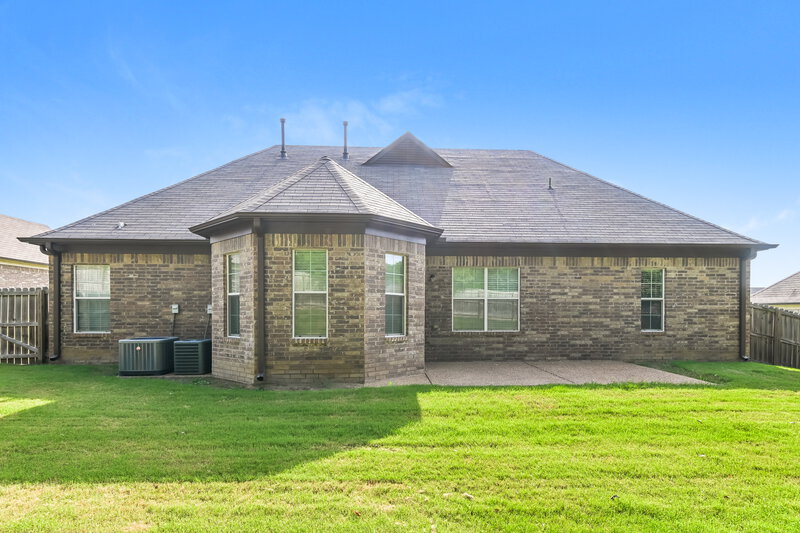 2,415/Mo, 8873 Lezlarken Ln Olive Branch, MS 38654 Rear View