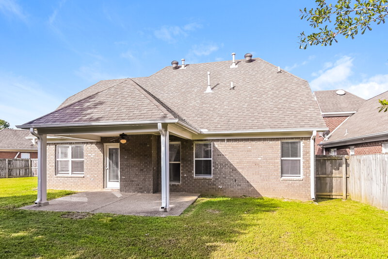 2,450/Mo, 4224 St Anne Cove Southaven, MS 38672 Rear View