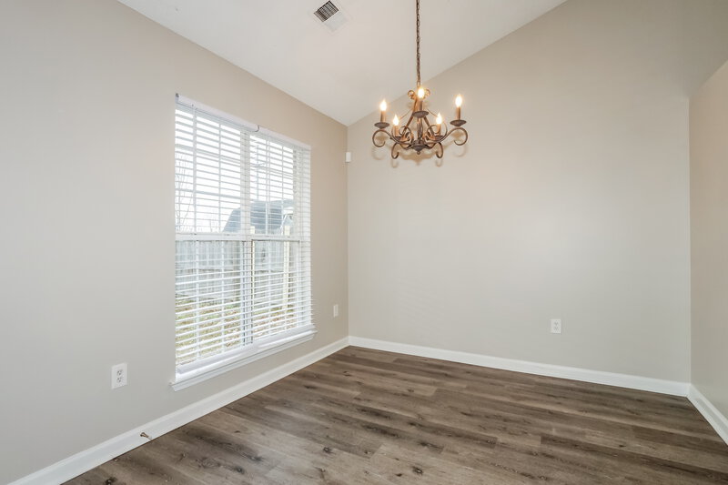 1,715/Mo, 1801 Cherry Creek Dr Southaven, MS 38671 Dining Room View