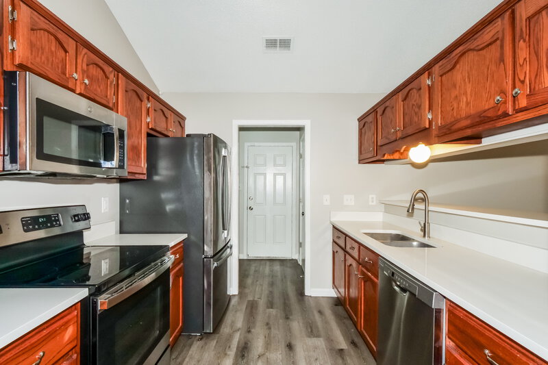 1,715/Mo, 1801 Cherry Creek Dr Southaven, MS 38671 Kitchen View