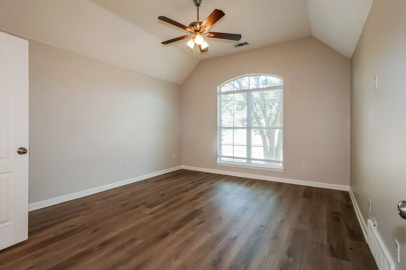 2,220/Mo, 1341 Broadstone Ln Cordova, TN 38016 Main Bedroom View 2